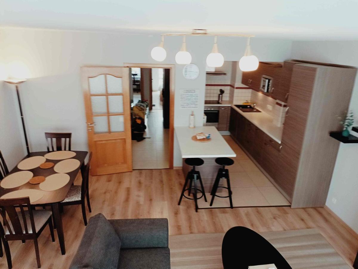 Cozy 2 Bedroom Apartment - Metro Montgomery Brusel Exteriér fotografie